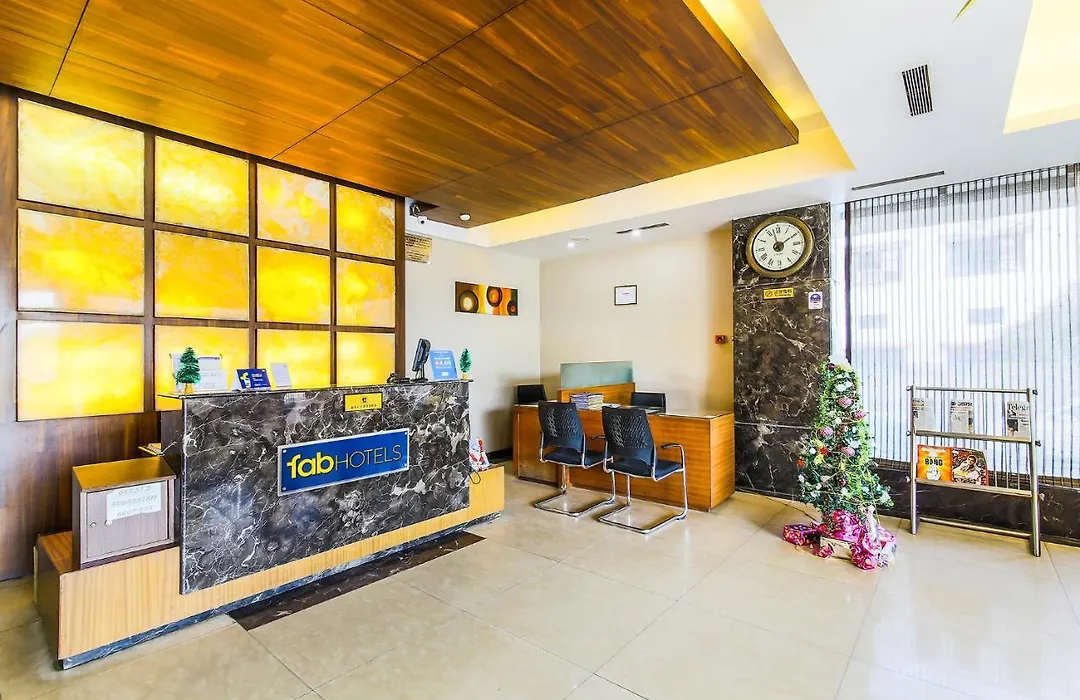 Fabhotel The Pinnacle Kutchery Chowk-1